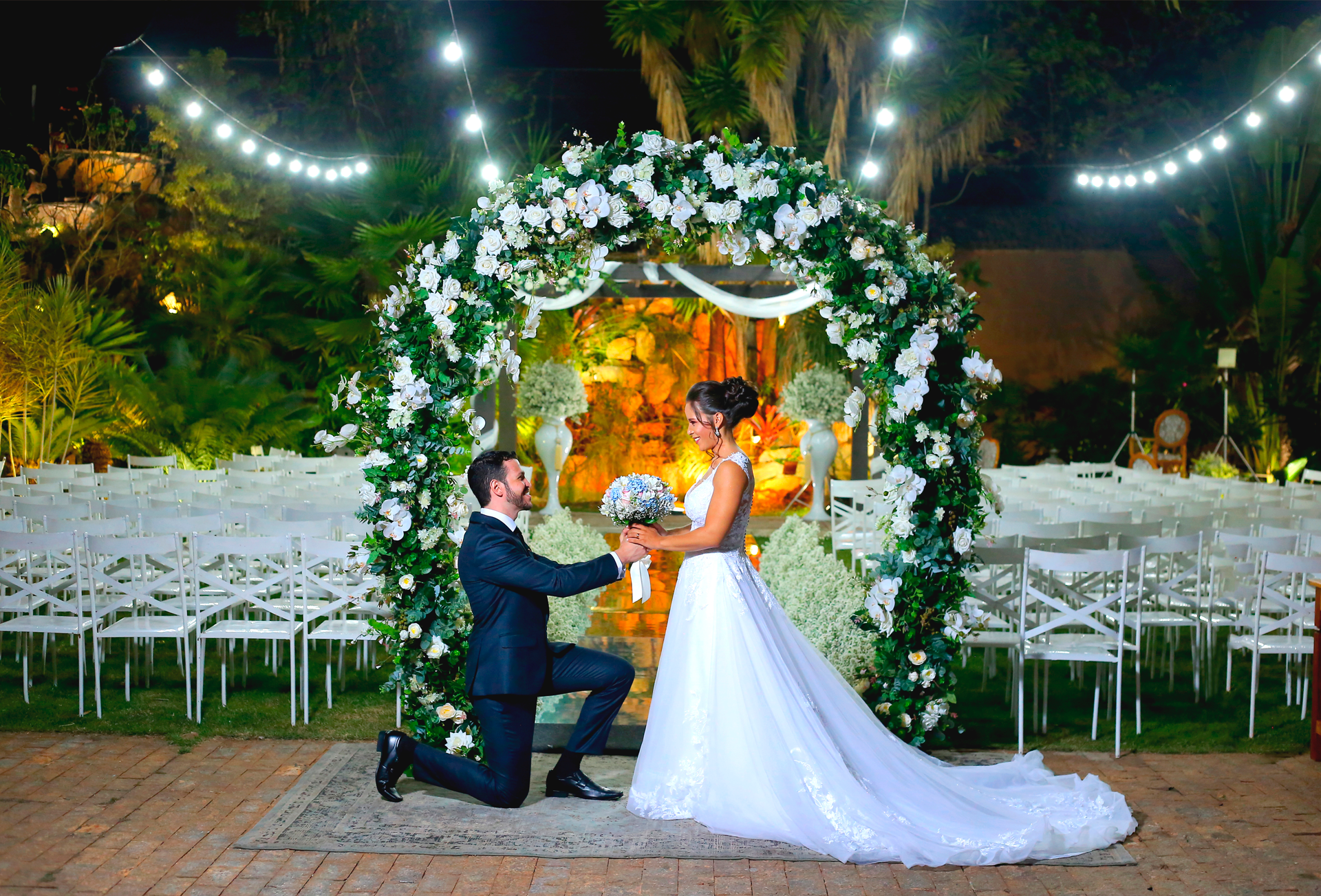 casal-no-altar